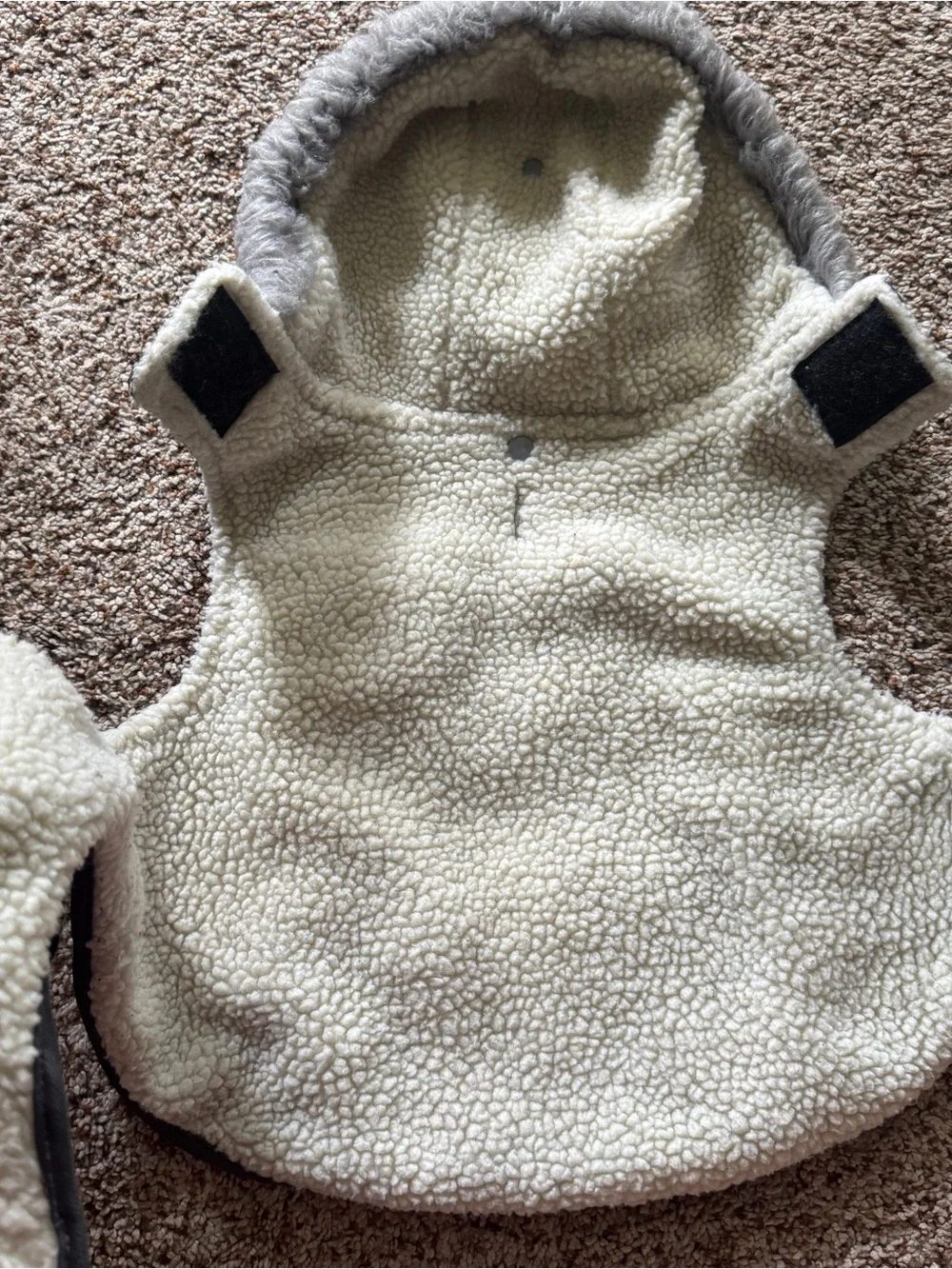 LuvGear Cold Alert Dog Jacket Hood Sherpa Lined Gray Medium Harness Hole Coat